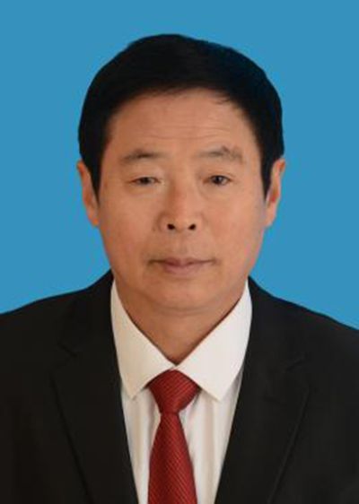 辛怀玉  神经内科副主任医师，县政协委员