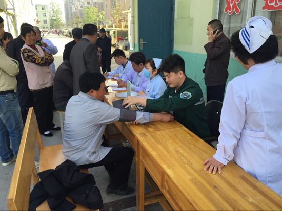 我院举办肝病大型免费义诊服务活动