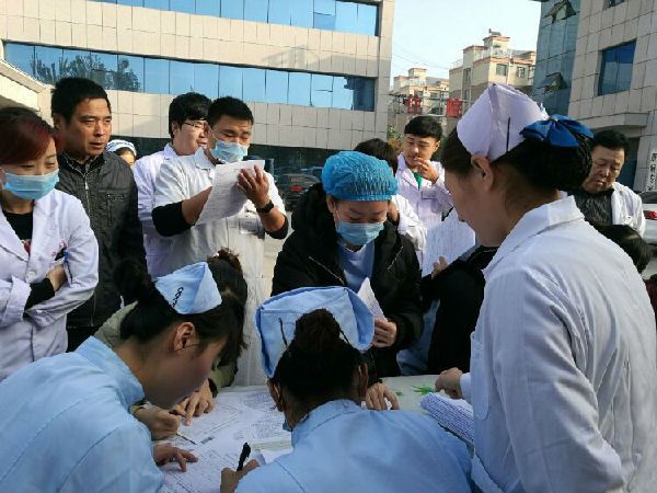 我院举行了一次“无偿献血”的义务活动